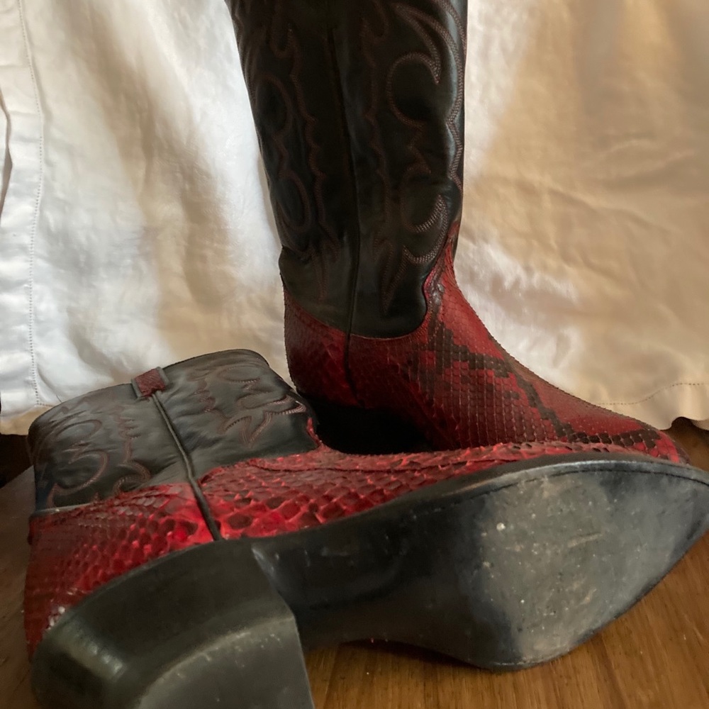 J. Chislomn men’s cowboy boots.